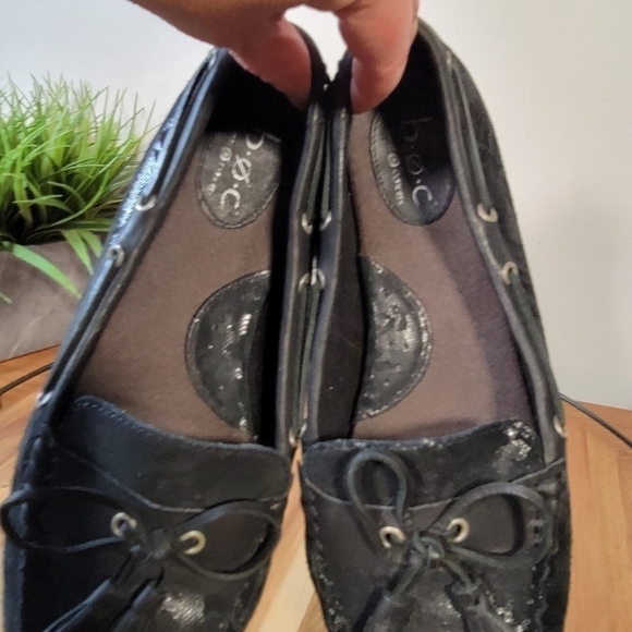 b.o.c. Black leather slip on loafers Size 11 driving shoes with tassels shimmery - Picture 12 of 17